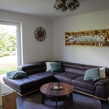 بيت للعطل In *